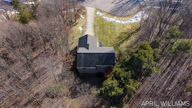 6919 Pinestead Court, Allendale, MI 49401