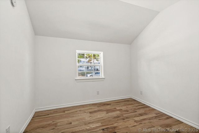 1049 N Oswego Avenue, Tulsa, OK 74115