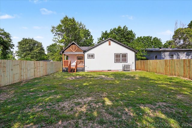 1049 N Oswego Avenue, Tulsa, OK 74115