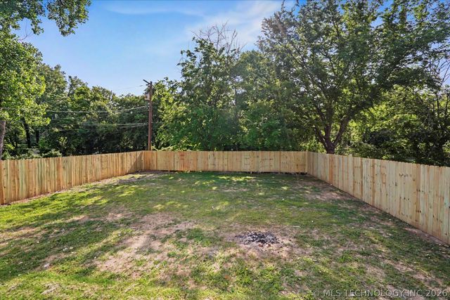 1049 N Oswego Avenue, Tulsa, OK 74115