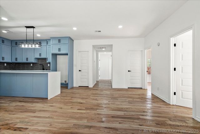 1049 N Oswego Avenue, Tulsa, OK 74115