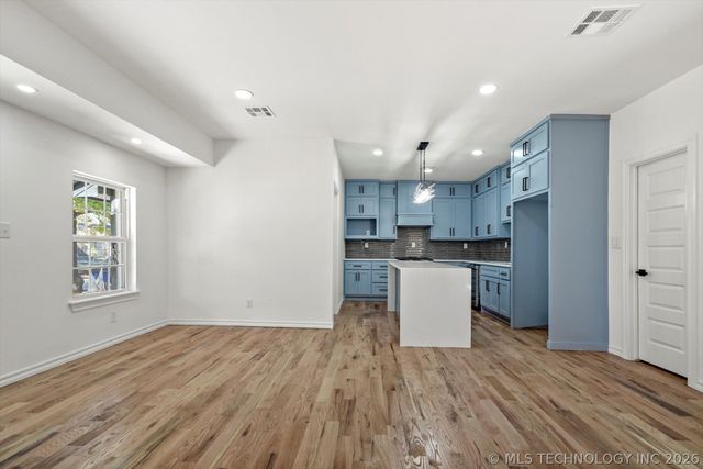 1049 N Oswego Avenue, Tulsa, OK 74115
