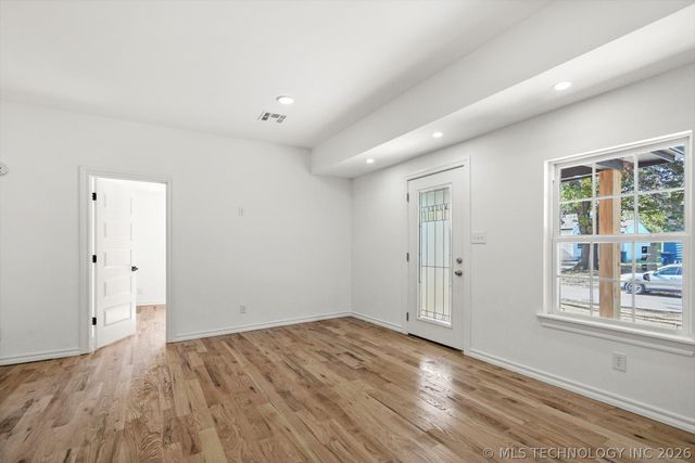 1049 N Oswego Avenue, Tulsa, OK 74115