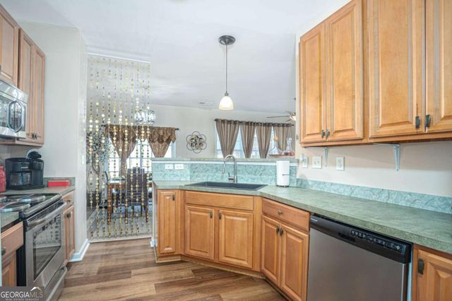 988 Treymont Way, Lawrenceville, GA 30045