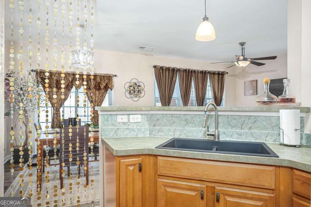 988 Treymont Way, Lawrenceville, GA 30045