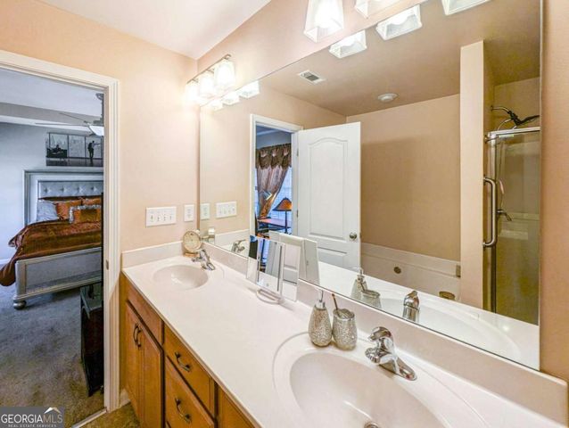 988 Treymont Way, Lawrenceville, GA 30045