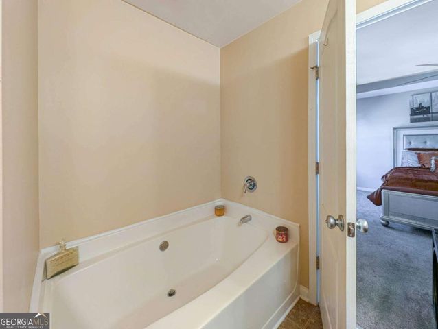 988 Treymont Way, Lawrenceville, GA 30045