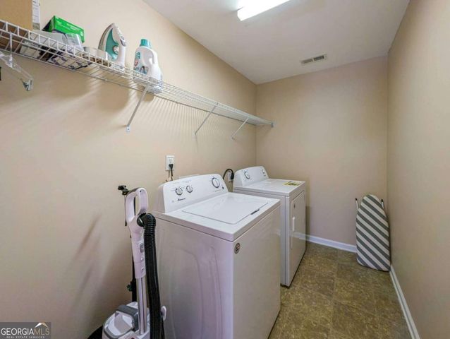 988 Treymont Way, Lawrenceville, GA 30045