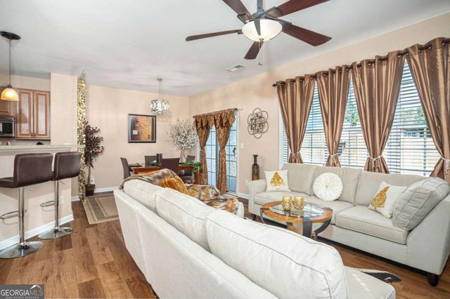 988 Treymont Way, Lawrenceville, GA 30045