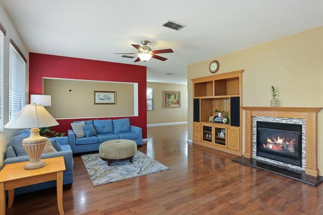 2036 Tiempo Pl, Manteca, CA 95336