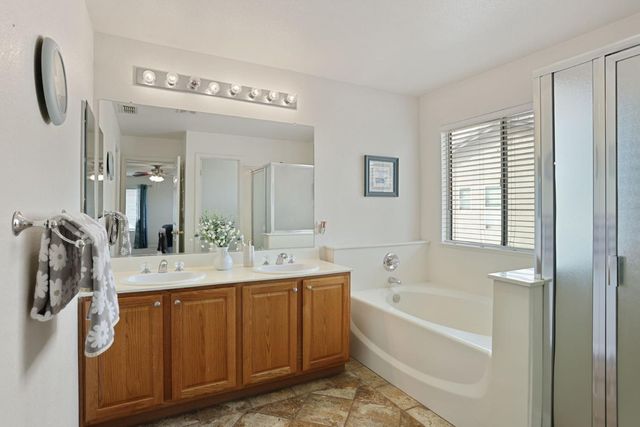 2036 Tiempo Pl, Manteca, CA 95336