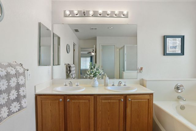 2036 Tiempo Pl, Manteca, CA 95336