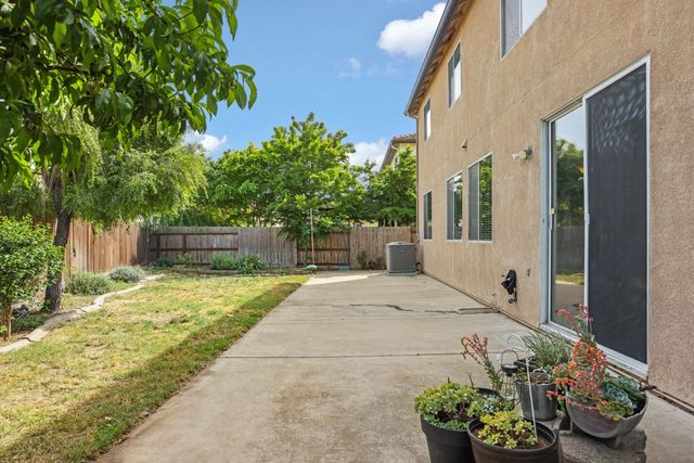 2036 Tiempo Pl, Manteca, CA 95336