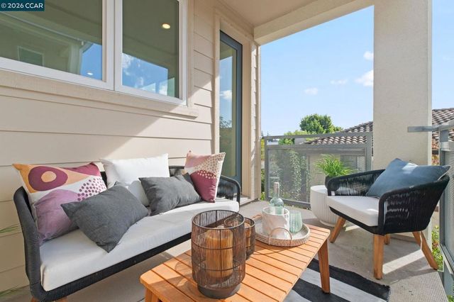 27277 Cosmo Ct, Hayward, CA 94544