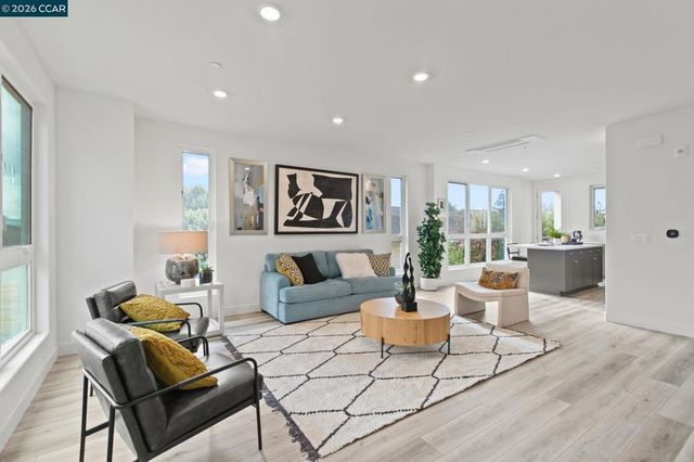27277 Cosmo Ct, Hayward, CA 94544