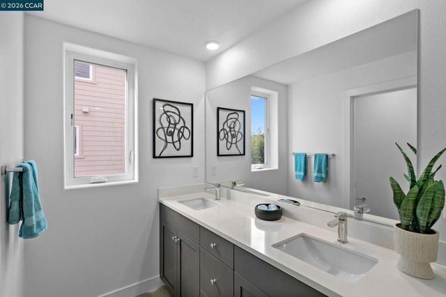 27277 Cosmo Ct, Hayward, CA 94544