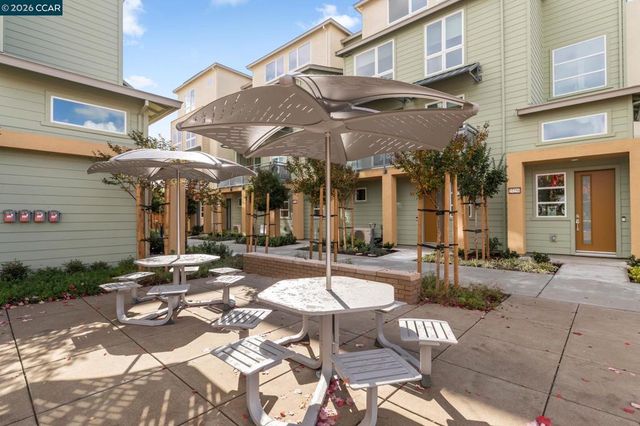27277 Cosmo Ct, Hayward, CA 94544