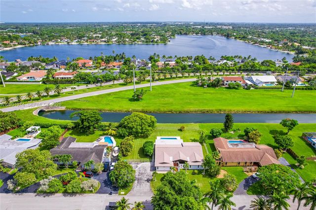 9380 SW 134th St, Miami, FL 33176
