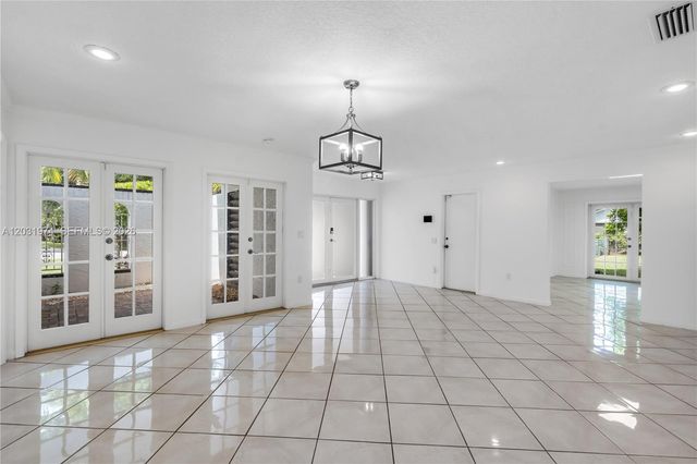 9380 SW 134th St, Miami, FL 33176
