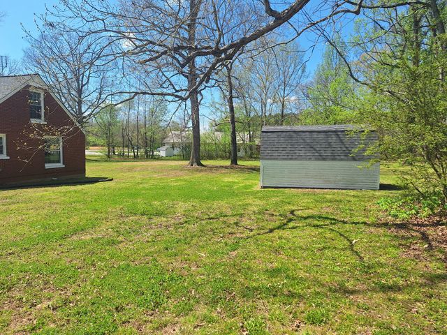 4450 Pulaski Hwy, Lawrenceburg, TN 38464