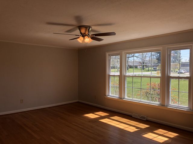 4450 Pulaski Hwy, Lawrenceburg, TN 38464