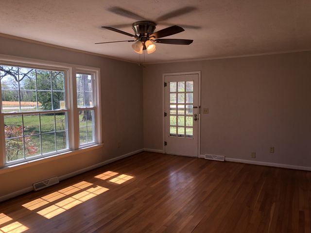 4450 Pulaski Hwy, Lawrenceburg, TN 38464