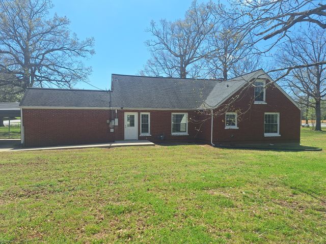 4450 Pulaski Hwy, Lawrenceburg, TN 38464