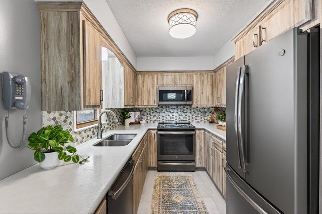 3210 W 110th Street, Bloomington, MN 55431