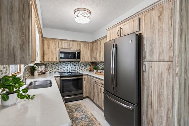 3210 W 110th Street, Bloomington, MN 55431