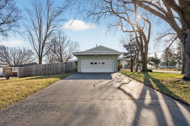 3210 W 110th Street, Bloomington, MN 55431