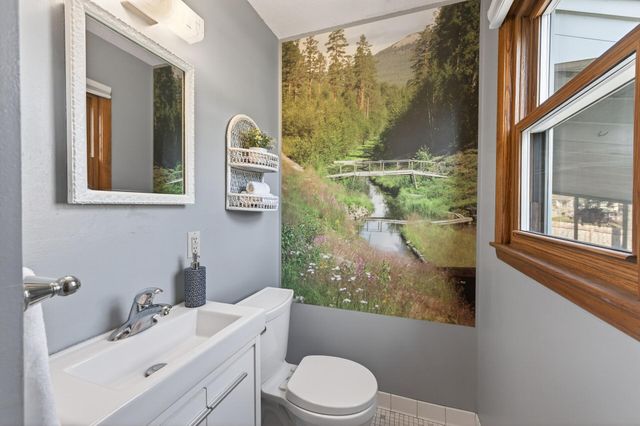 3210 W 110th Street, Bloomington, MN 55431