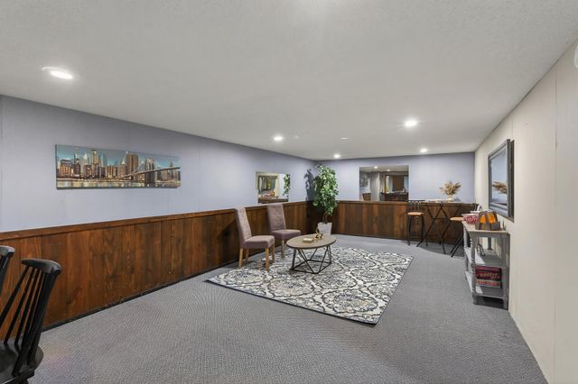 3210 W 110th Street, Bloomington, MN 55431