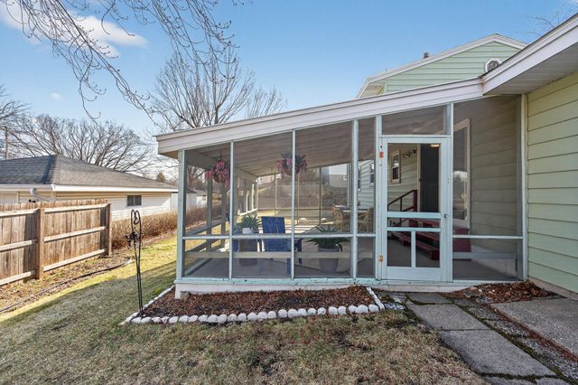 3210 W 110th Street, Bloomington, MN 55431