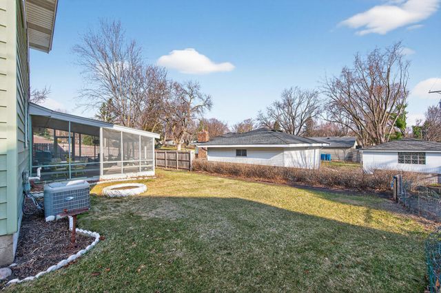 3210 W 110th Street, Bloomington, MN 55431