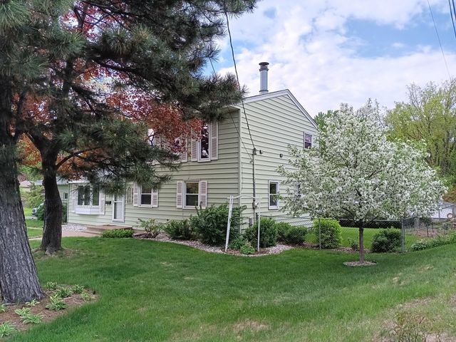 3210 W 110th Street, Bloomington, MN 55431