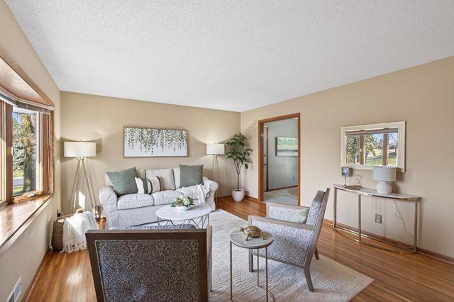 3210 W 110th Street, Bloomington, MN 55431