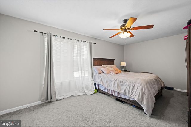 718 SPOTTERS CT, Hampstead, MD 21074