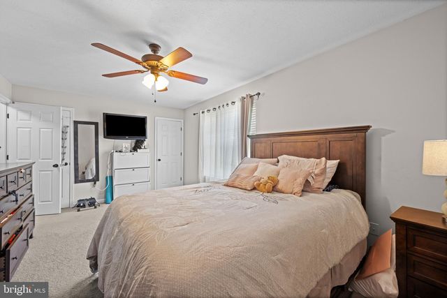 718 SPOTTERS CT, Hampstead, MD 21074