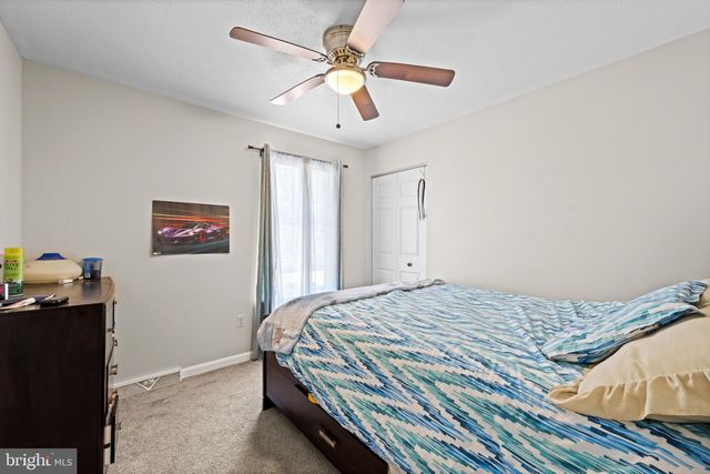 718 SPOTTERS CT, Hampstead, MD 21074