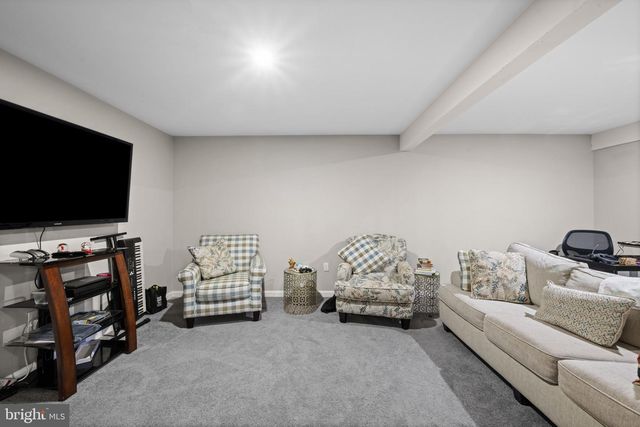 718 SPOTTERS CT, Hampstead, MD 21074