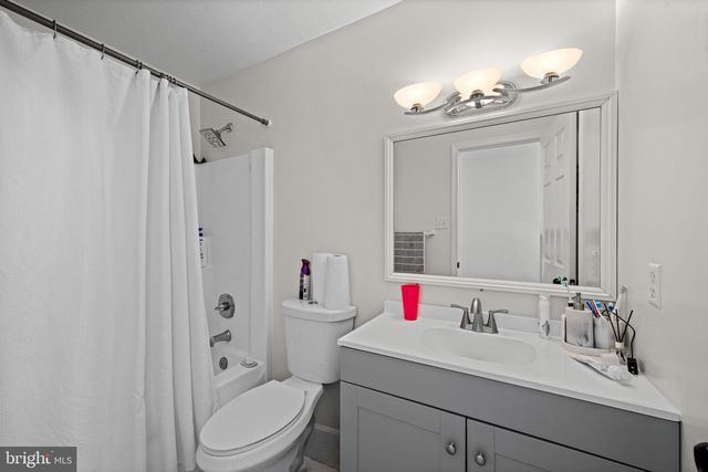 718 SPOTTERS CT, Hampstead, MD 21074