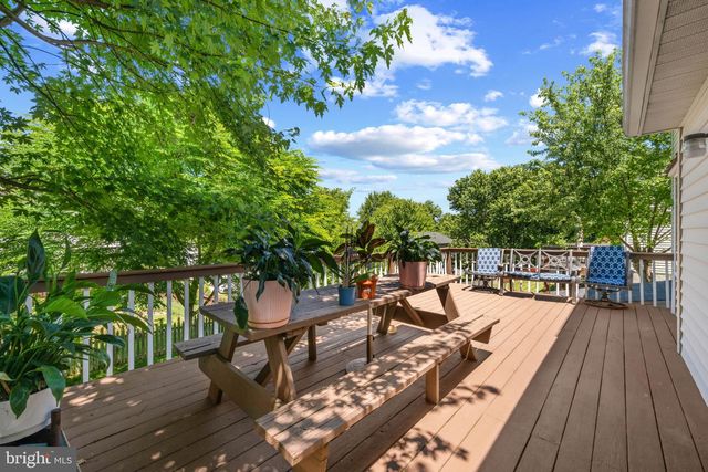718 SPOTTERS CT, Hampstead, MD 21074