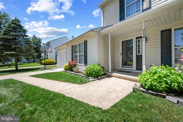 718 SPOTTERS CT, Hampstead, MD 21074