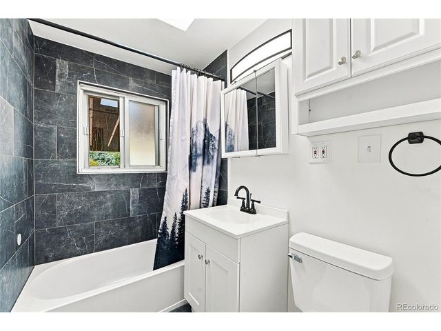 2541 Billings St, Aurora, CO 80011