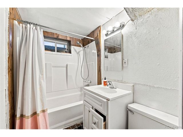 2541 Billings St, Aurora, CO 80011