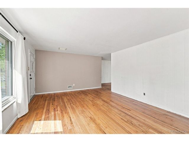 2541 Billings St, Aurora, CO 80011