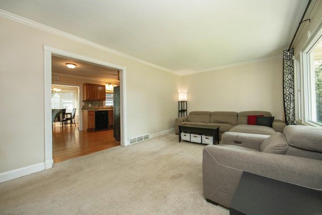 1103 Wisner Drive, Waterloo, IA 50702