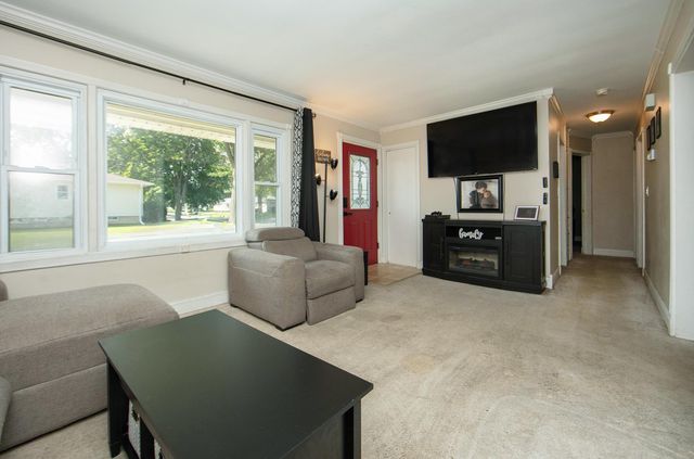 1103 Wisner Drive, Waterloo, IA 50702
