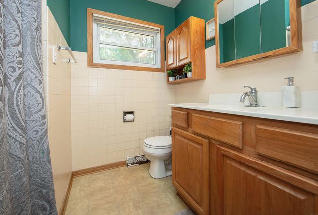 1103 Wisner Drive, Waterloo, IA 50702