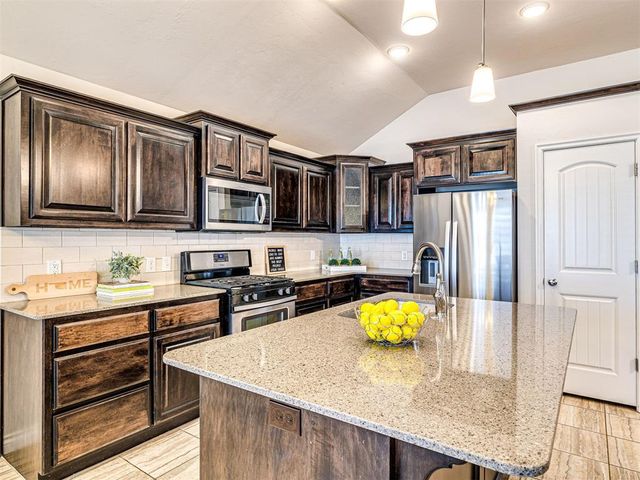 2381 NW 191st Court, Edmond, OK 73012